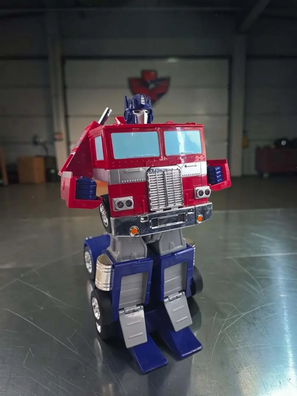 Jada Toys Transformers Optimus Prime Converting RC Remote Control Vehicle